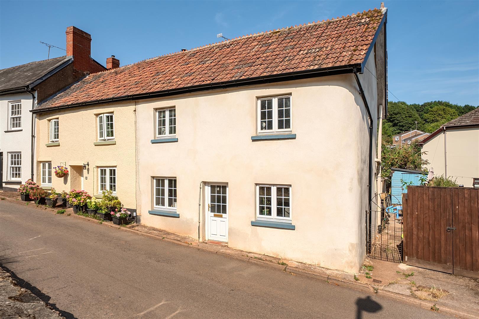 Property Image 99c18602-8d65-46b2-8c08-608a59884f81