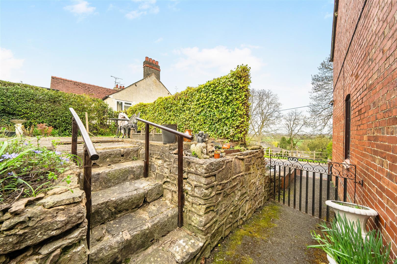 Property Image 99c605f8-6e85-4783-b53e-4e16ad01dc61