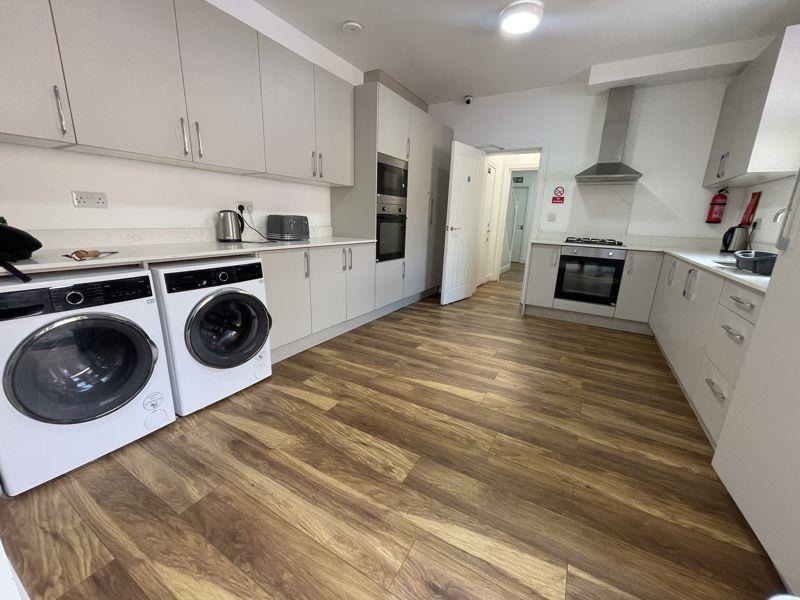 Property Image 99d2e8cc-4b93-43ac-ba97-c802287f0875