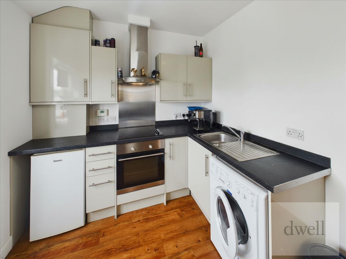 Property Image 99d48147-4ec0-46c0-bd81-35d5edbab70e