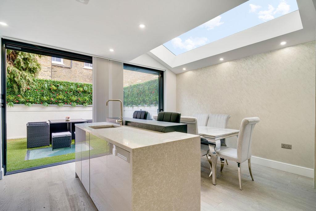 Property Image 99ded83f-7c99-4145-8c31-e2fc95c1d786