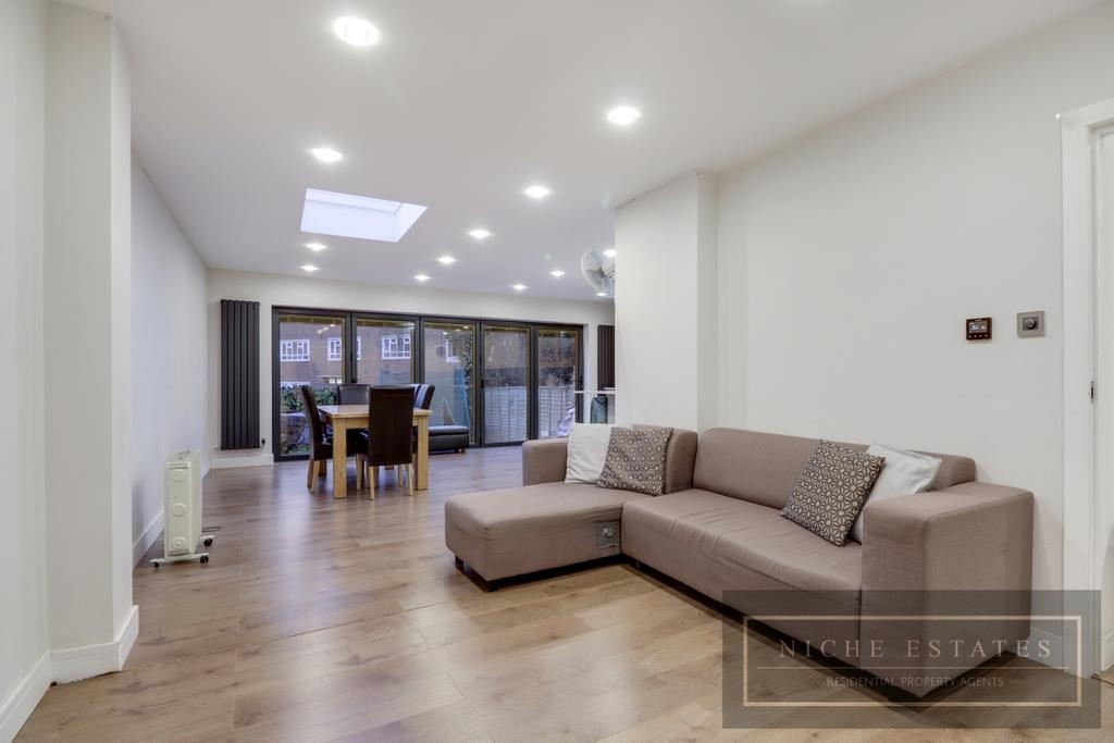 Property Image 99e35f8e-6a30-477e-b7dd-520ec453fdc0