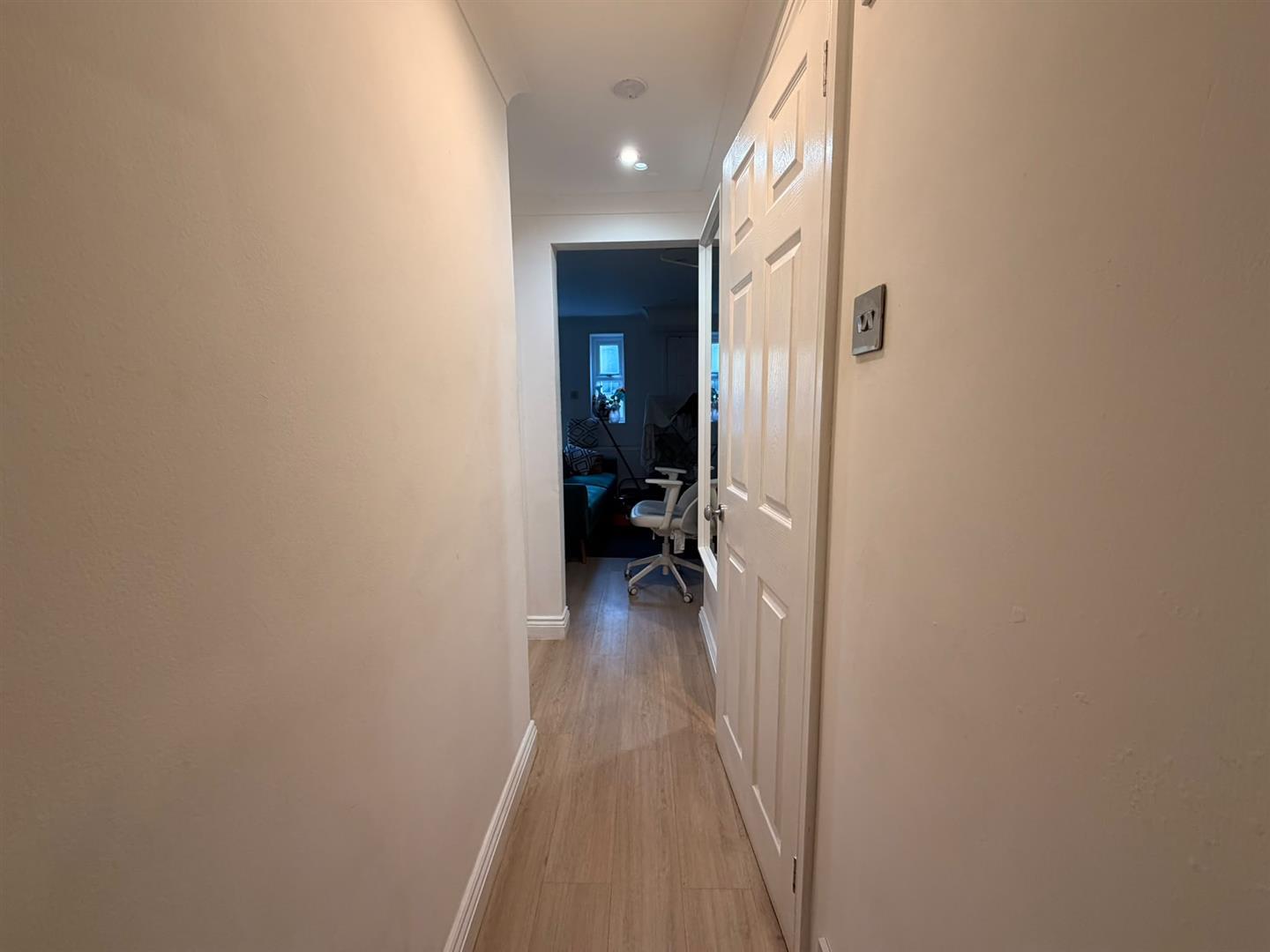Property Image 99f49507-6822-4c82-80c3-dbf876510a77