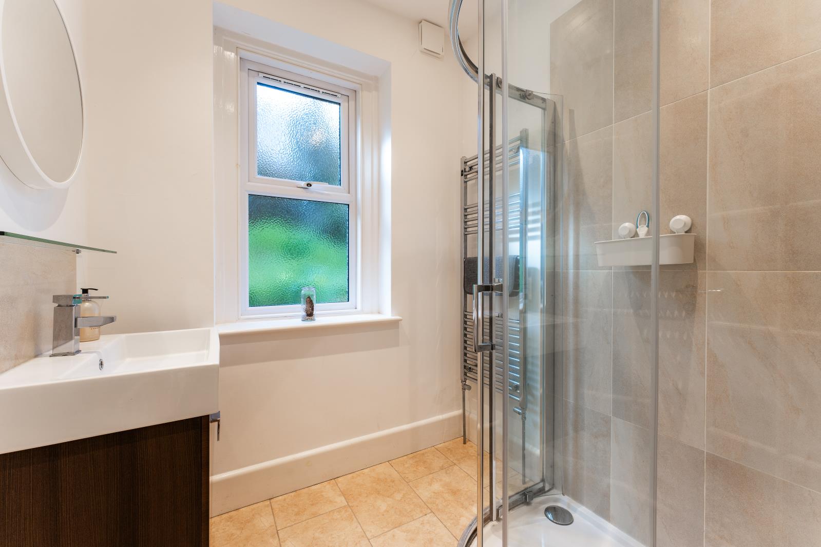 Property Image 99f55327-7fda-40ac-bb50-4e72c912430f