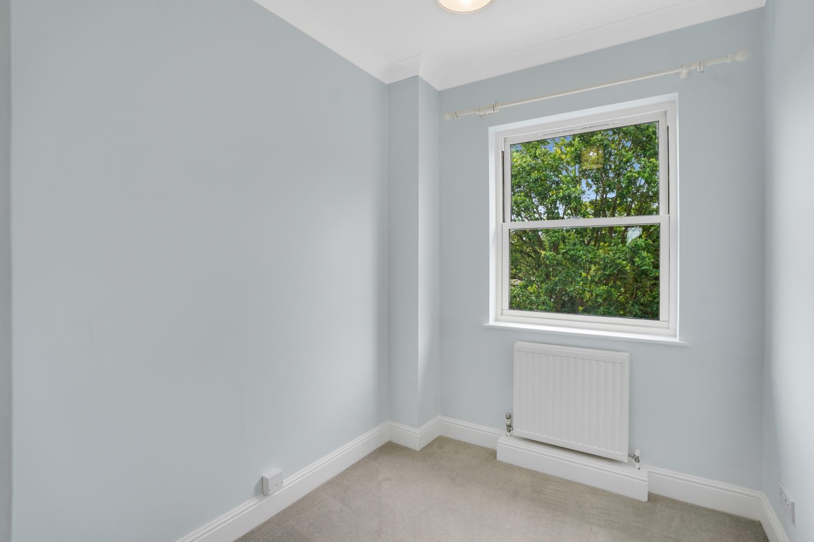 Property Image 99f844ec-e9b8-4a8b-88c1-99dcca7d8b7c