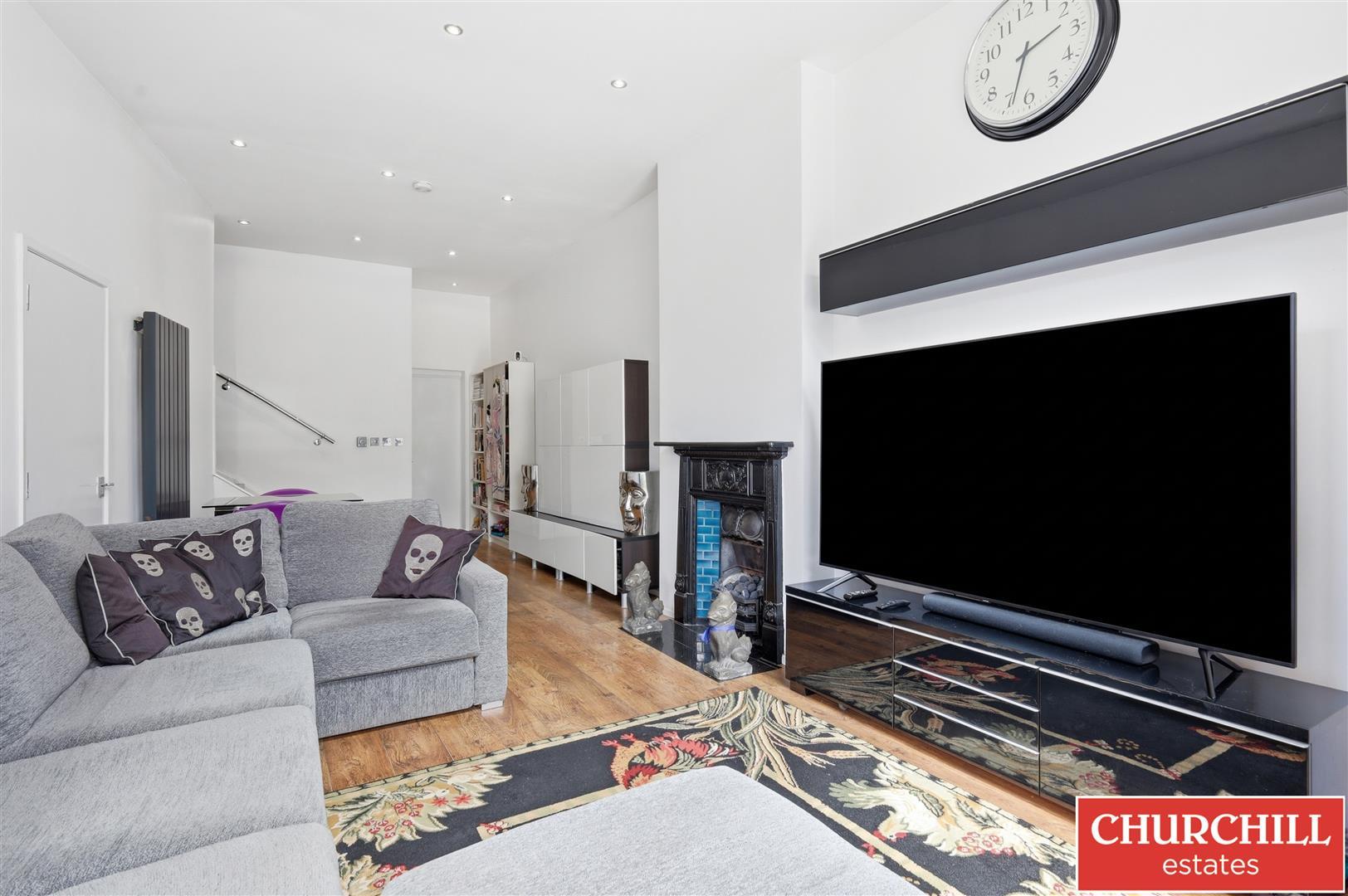 Property Image 99f9b33a-e119-48e1-8171-0f8cf5c079d7