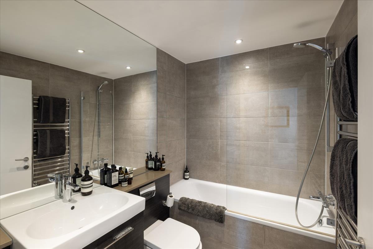 Property Image 9a008372-83ee-4c80-9f8c-53cd0f08ac57