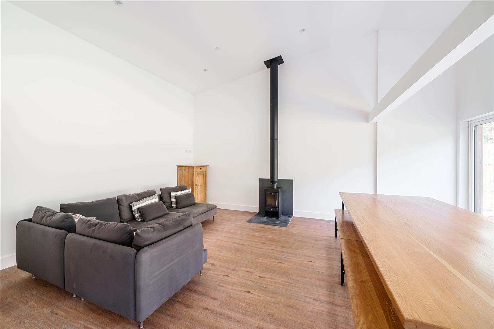 Property Image 9a0af2d8-85c5-4b41-8f6f-959f39f2c890
