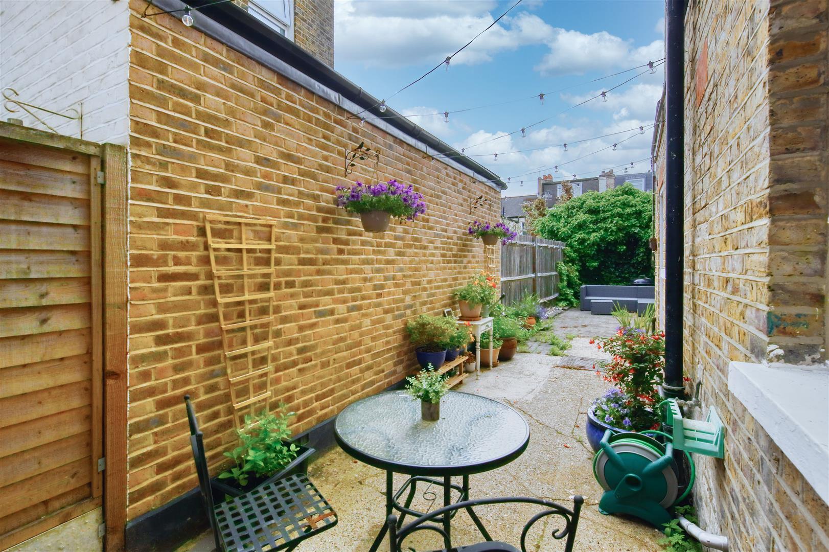 Property Image 9a41fcd0-2d49-4bed-8e73-37ecee6dbab7