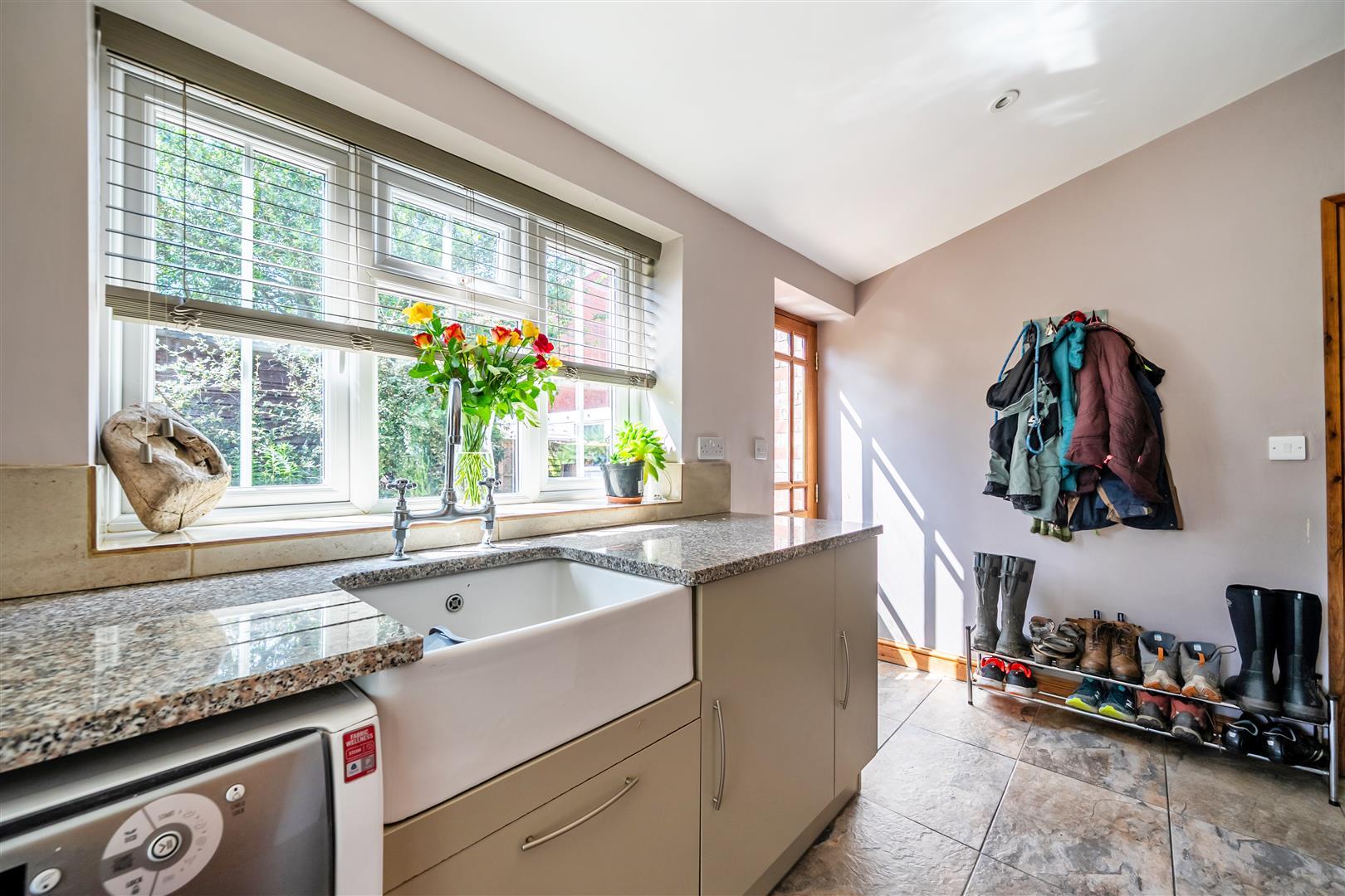 Property Image 9a51364f-9eb9-4ff8-9711-0fc7370bc83c