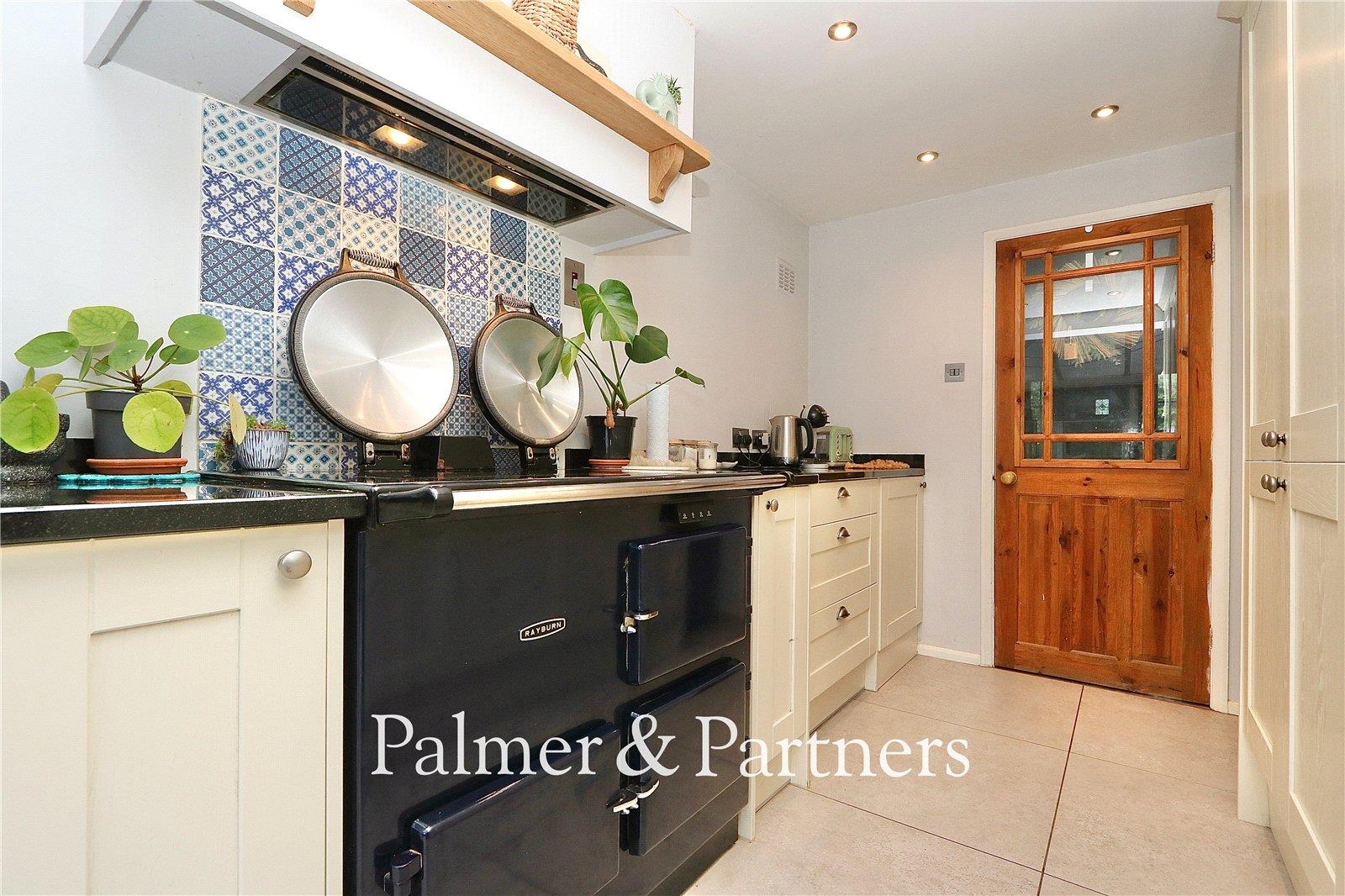 Property Image 9a52f807-7614-429f-8db1-7e3b0a3c8d98