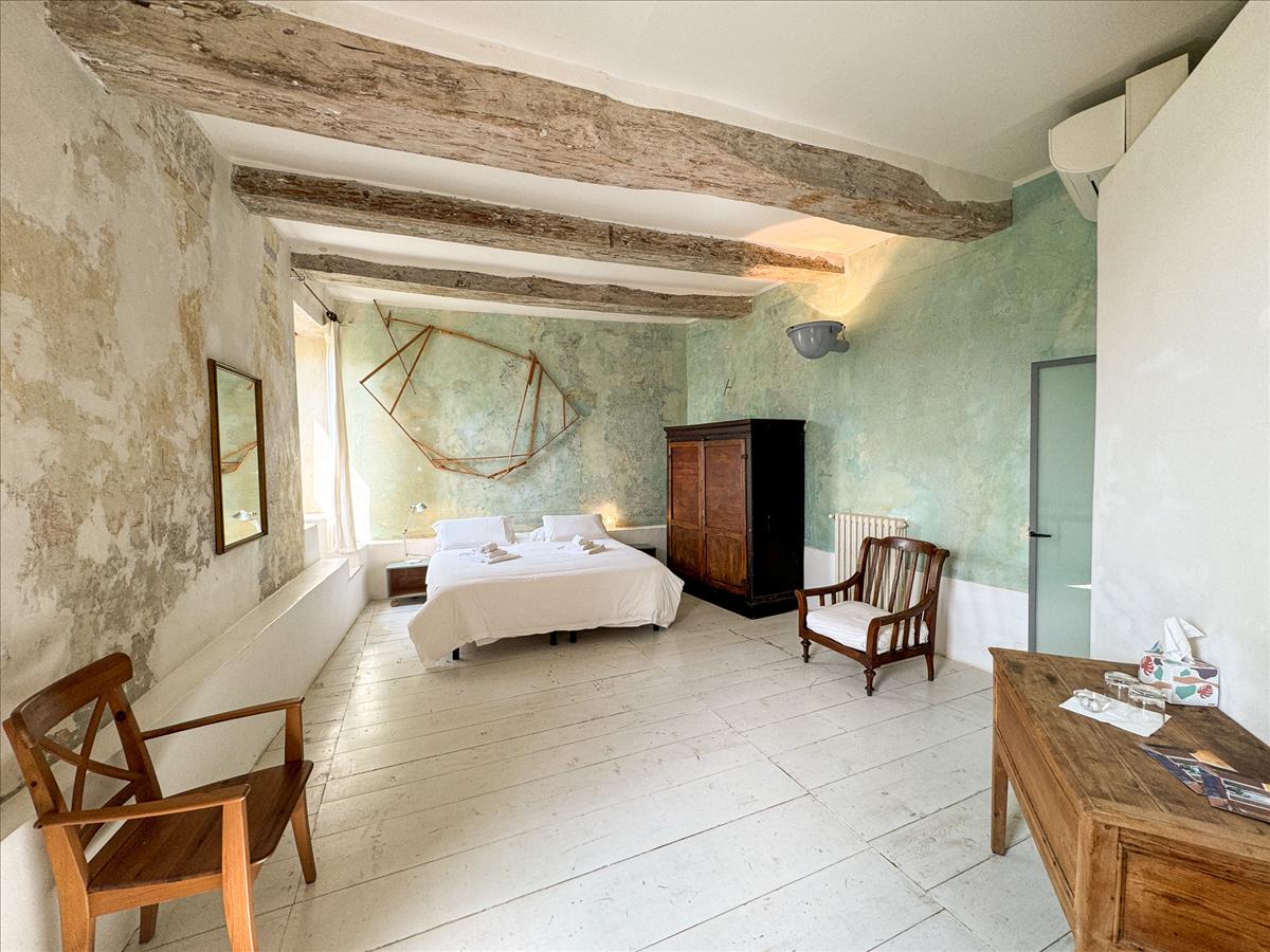 Property Image 9a60b444-7ea2-4b73-bc26-ae77a3c808c9