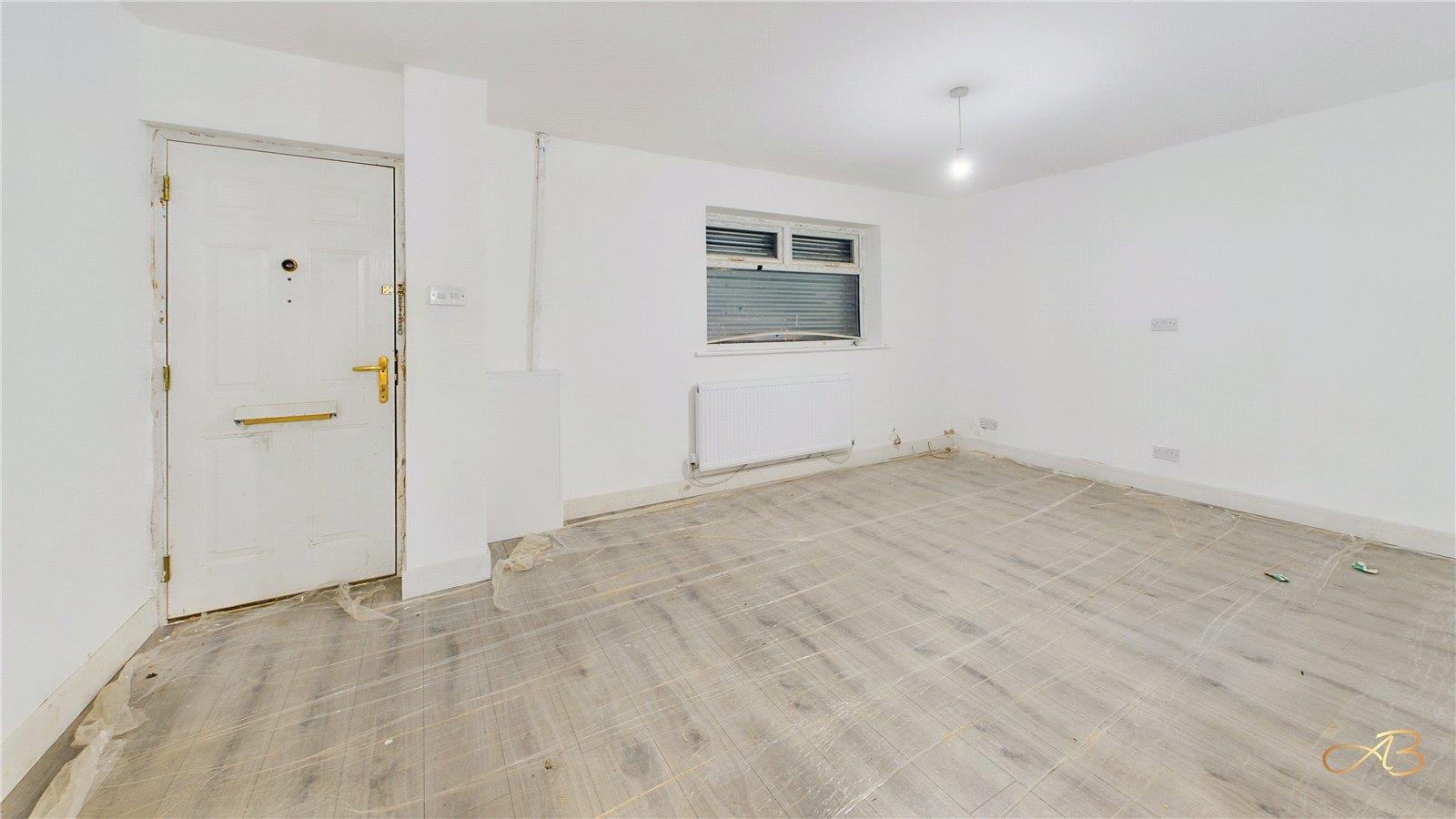 Property Image 9a61595c-8ebe-4697-8052-6ffdadc45211