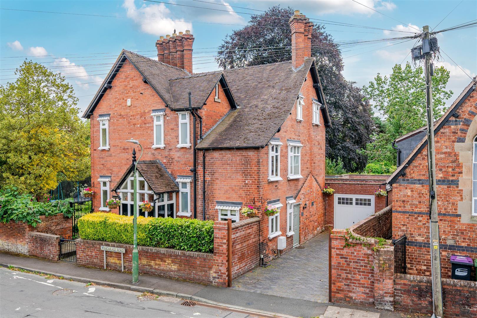 Property Image 9a6447fc-62df-4a71-9d43-95edd37311f2