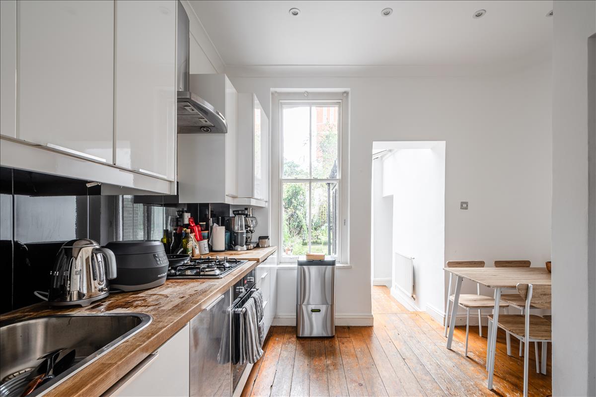 Property Image 9a6bc1a2-f5ca-453f-9245-5a1981f8b277