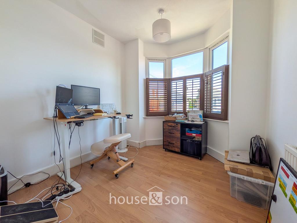 Property Image 9a8bb9c6-f854-4609-8d72-ede368161011