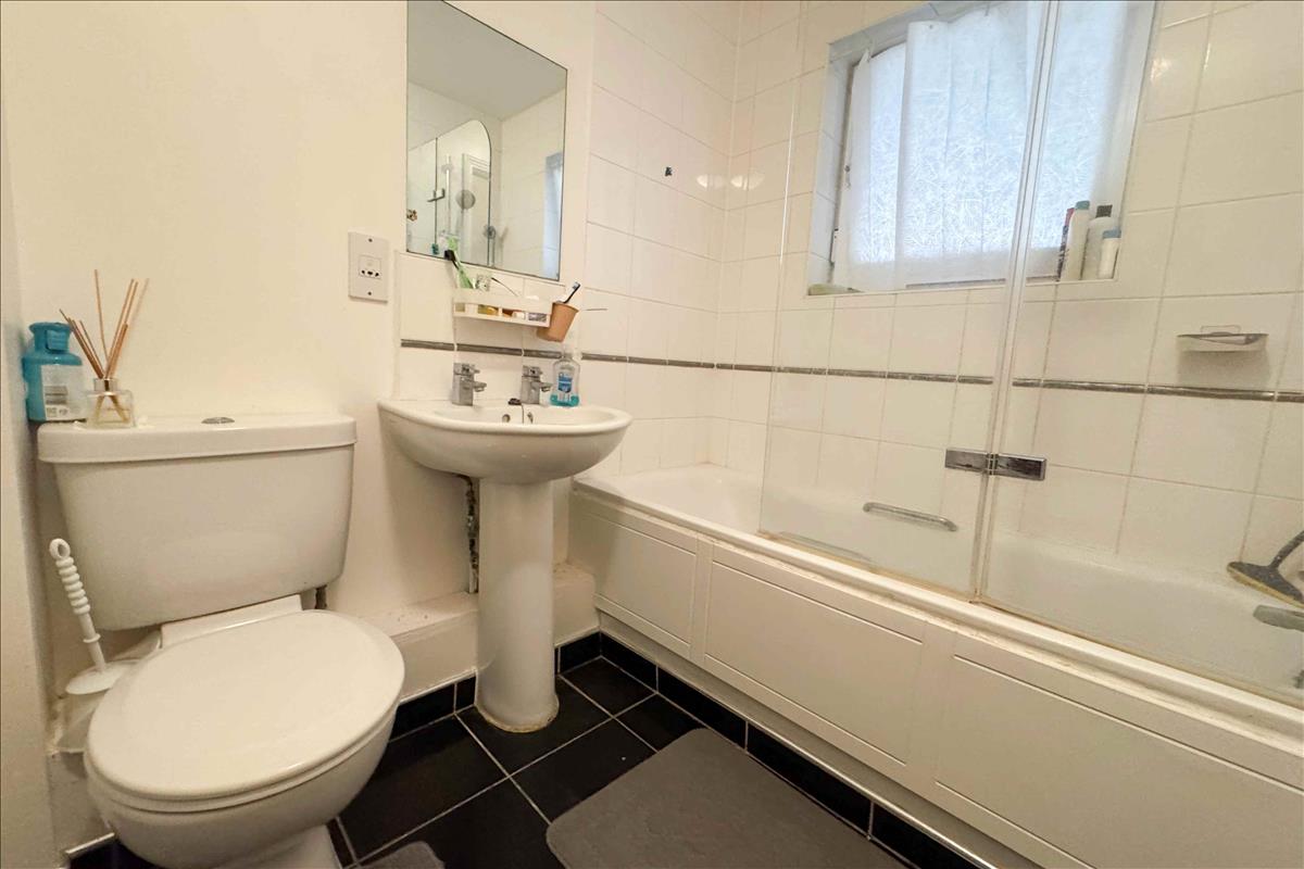 Property Image 9a959c6a-8d06-4380-b977-106161dac48d