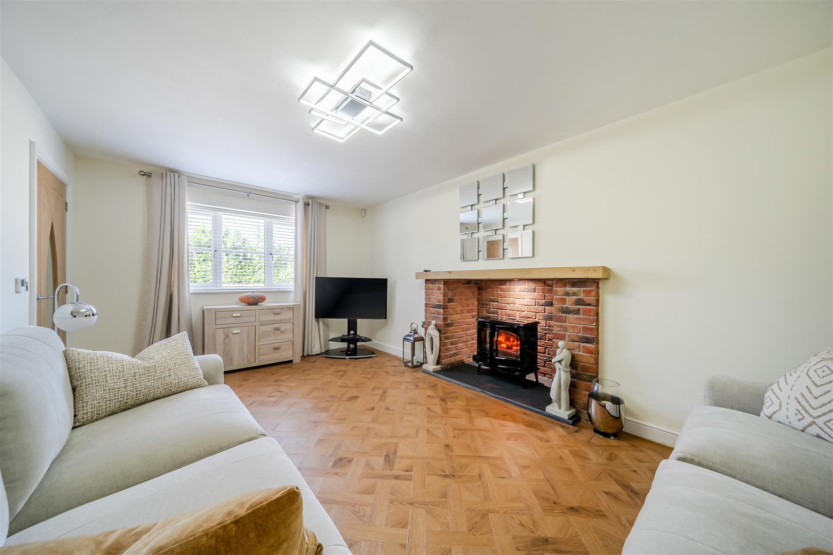 Property Image 9a9abbbb-5469-43d6-9aeb-86bd7d23413c