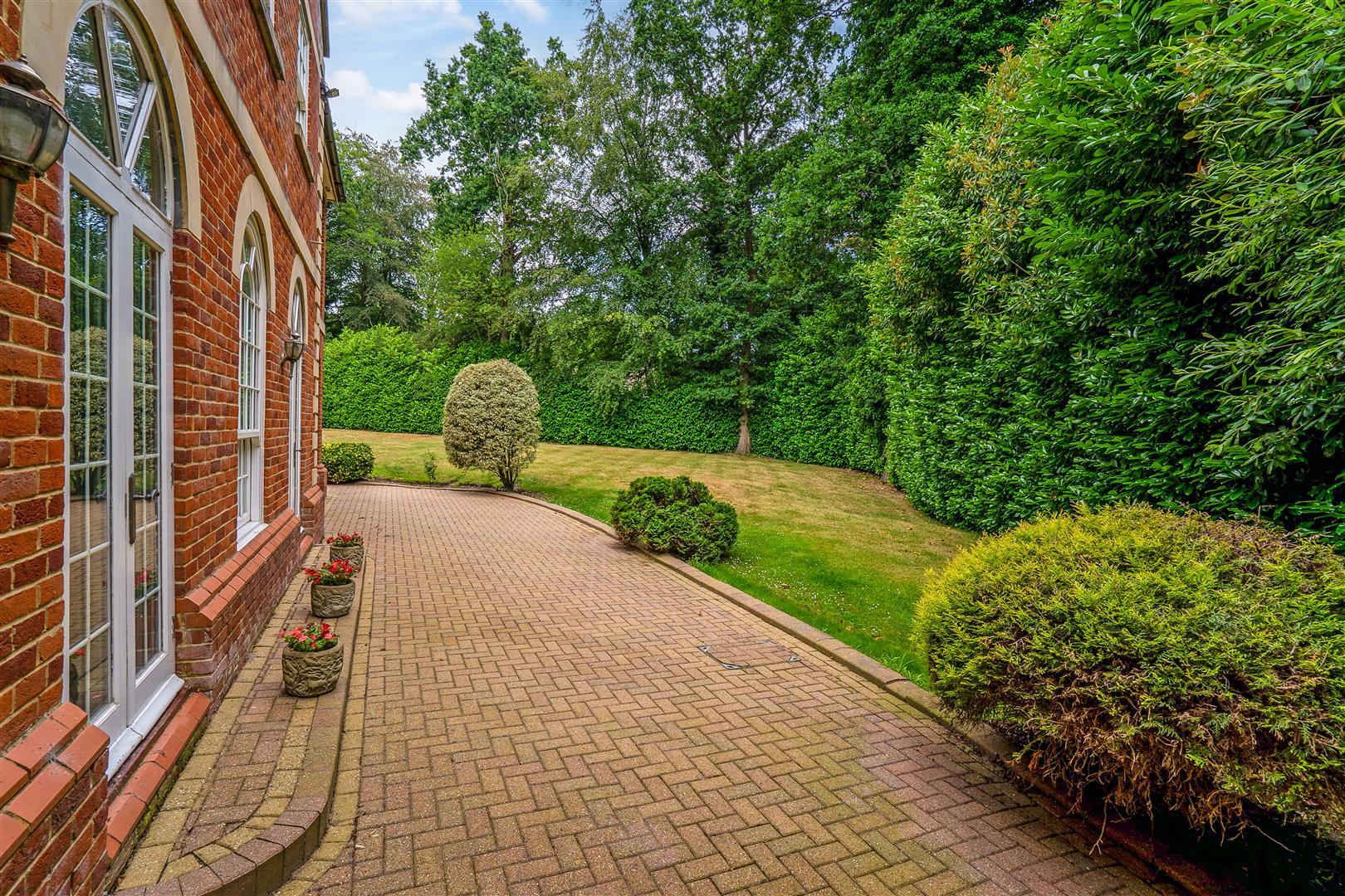 Property Image 9a9e94f9-2255-4b66-9296-528865f0ec10