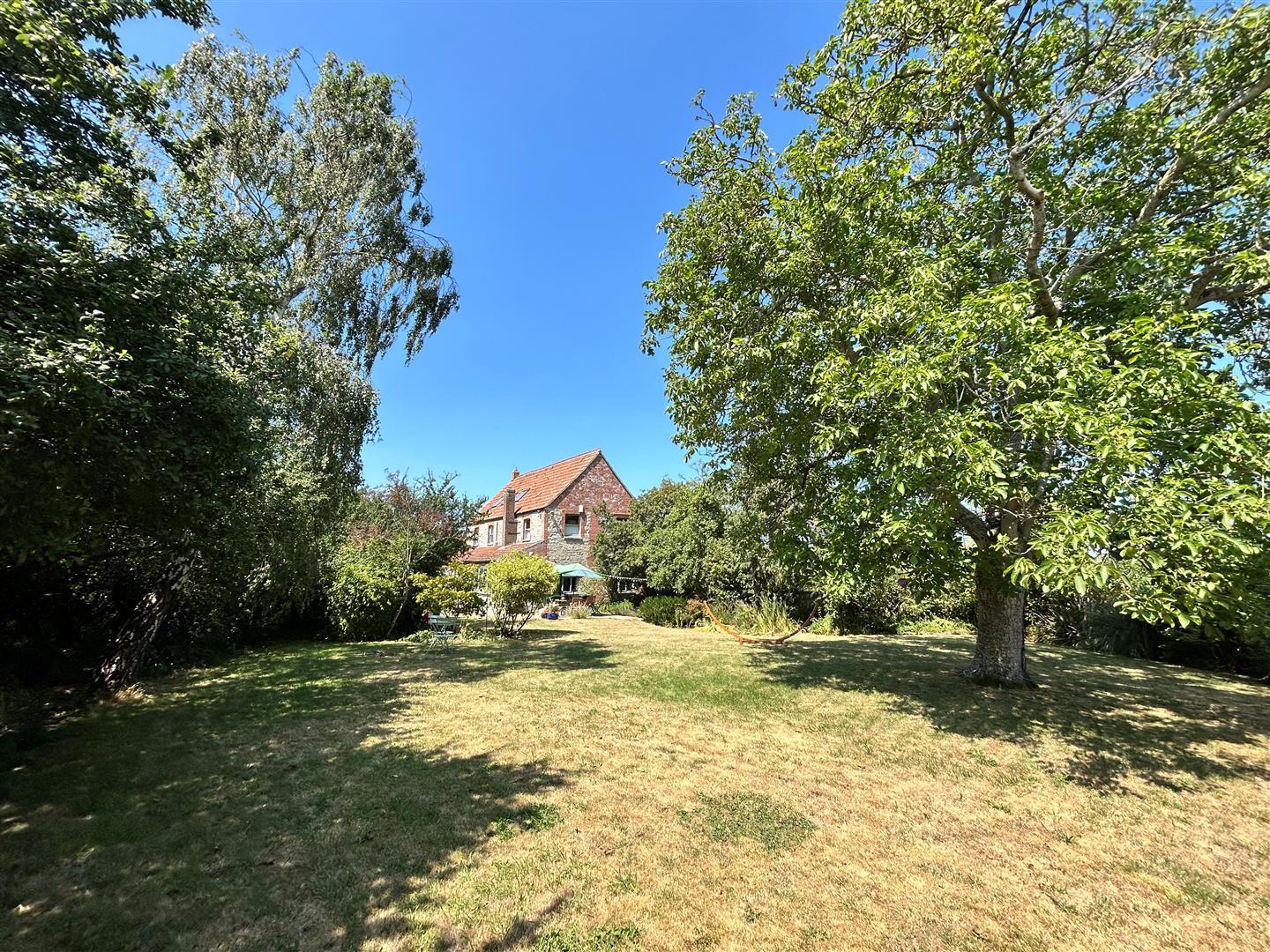 Property Image 9aa3227d-bb33-4be4-adf4-567ce224e1b5