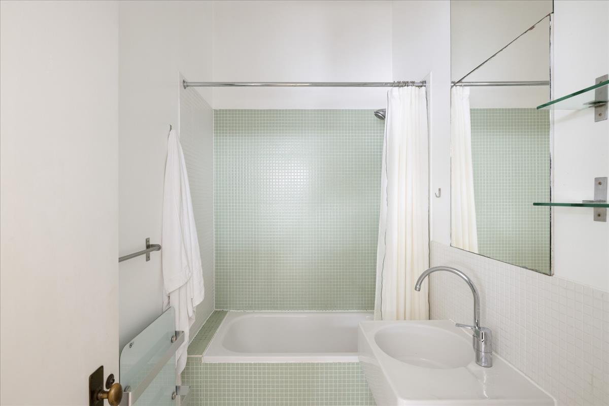 Property Image 9ac54b8a-5ae8-413e-a303-f642617f58e2