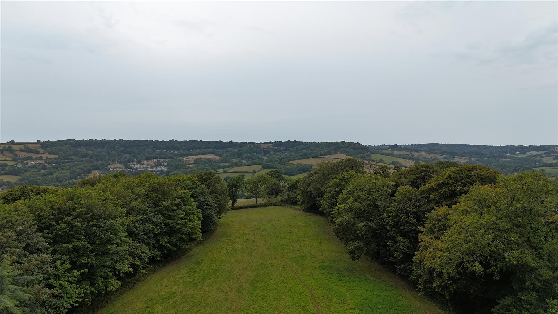 Property Image 9ac96092-766f-49a1-87e5-960c630f7a4e