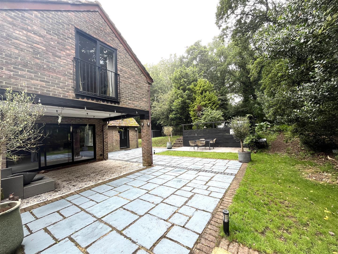 Property Image 9ad12b32-8344-4c20-9bc8-ecf49d03ed4b