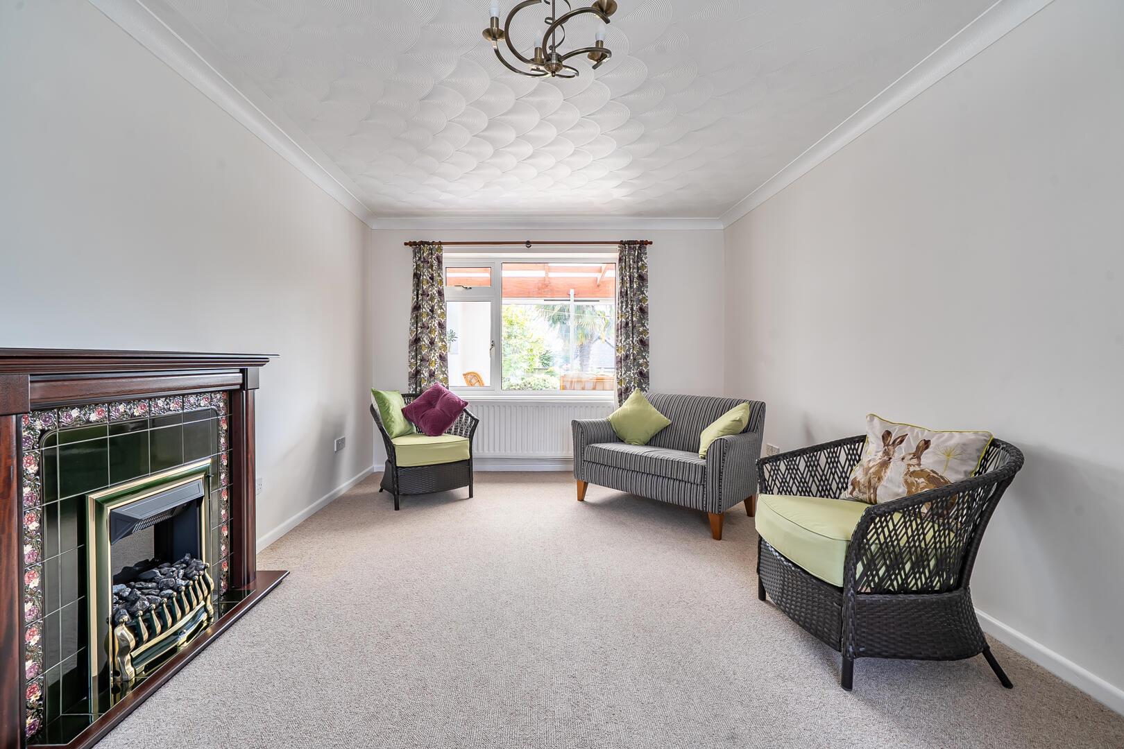 Property Image 9b0d4588-296c-4b76-8354-e2e4077c6819