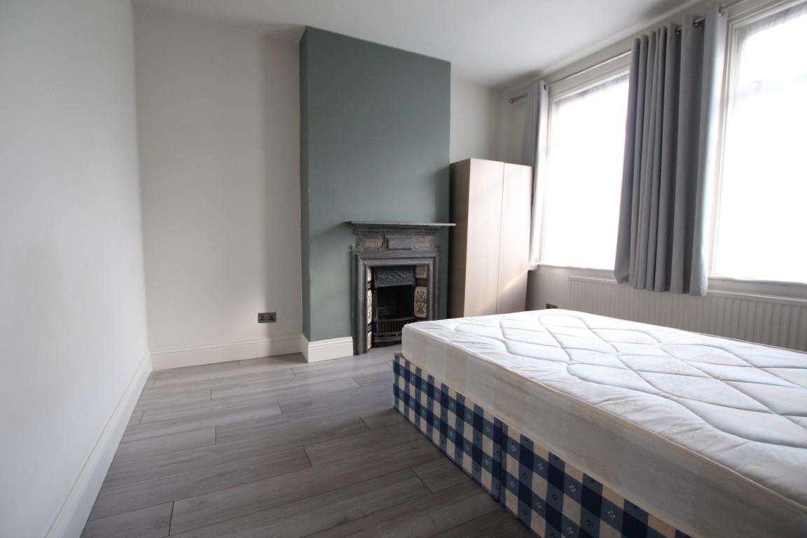 Property Image 9b32ed2a-3059-4cbb-a4a1-57581e39cce2