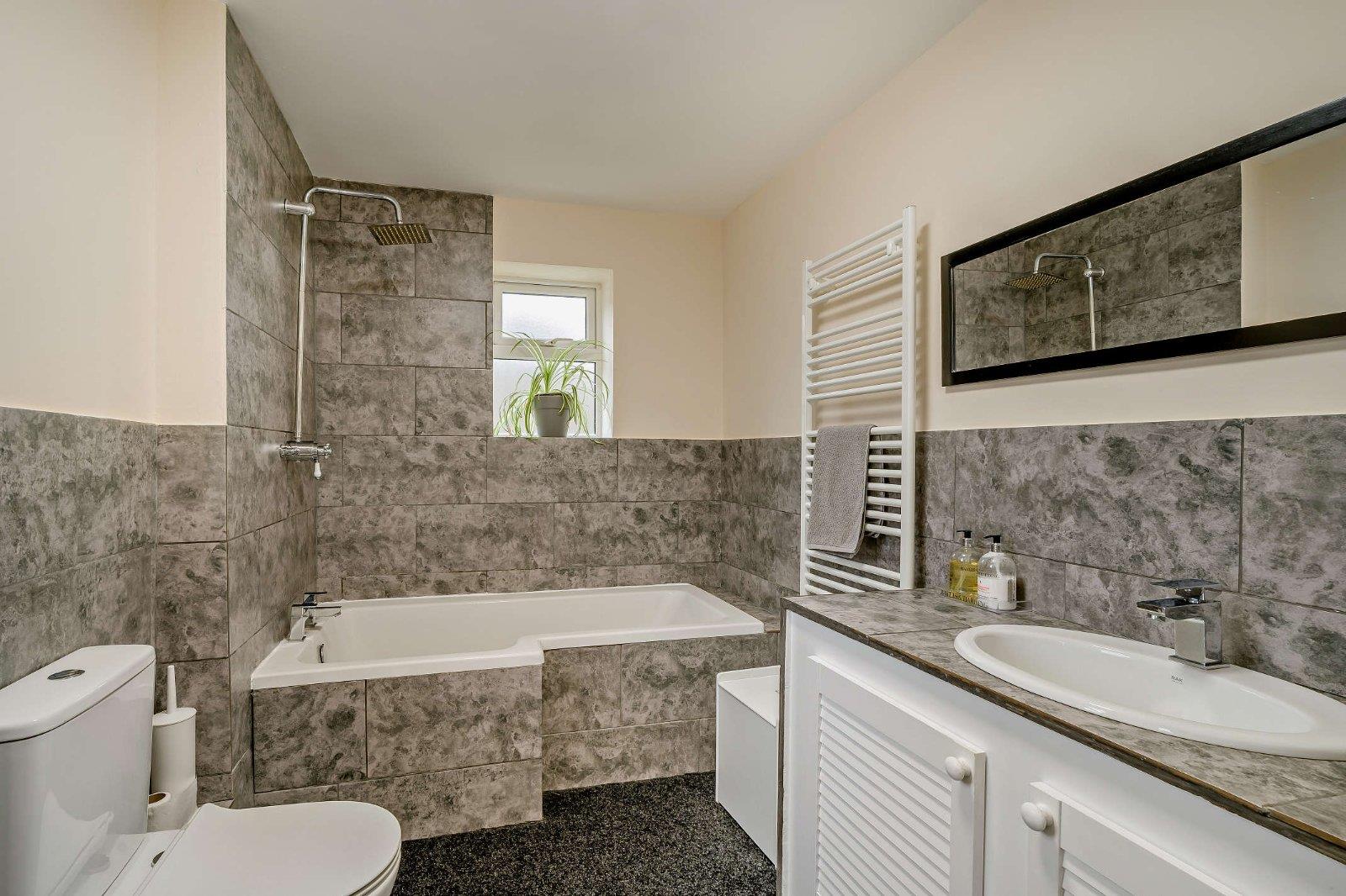 Property Image 9b369618-3f11-49a0-85a8-0f97d075d414