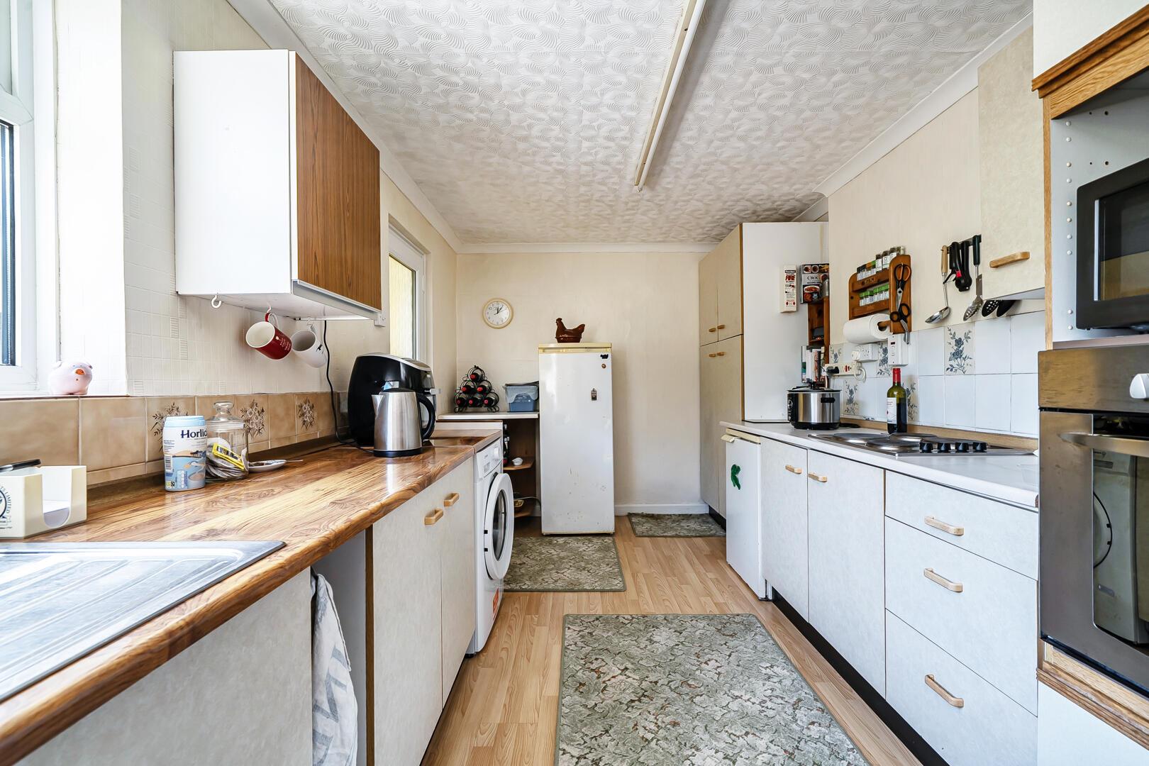 Property Image 9b599cfa-3ff2-477c-98c0-b2921559cab0