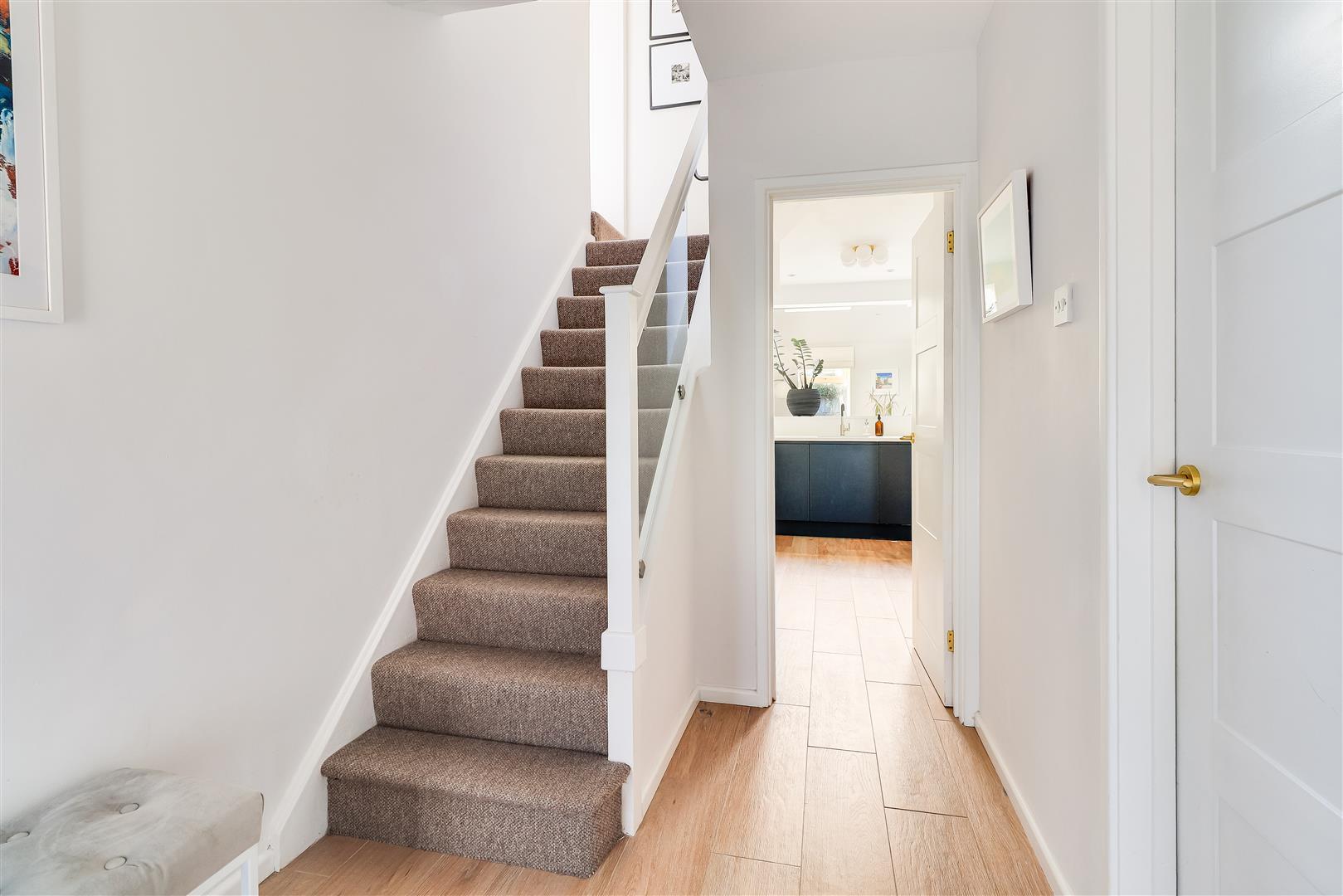 Property Image 9b62f777-2d3e-4aba-84e2-b107ba256303