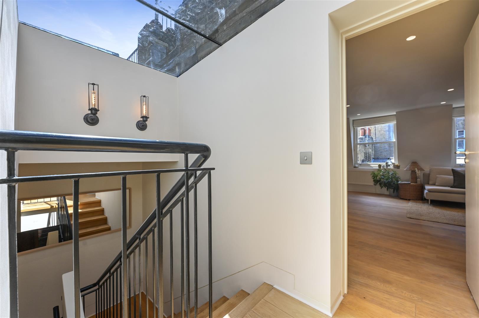 Property Image 9b77bf56-cefa-4211-b7b9-ccd254eaa128