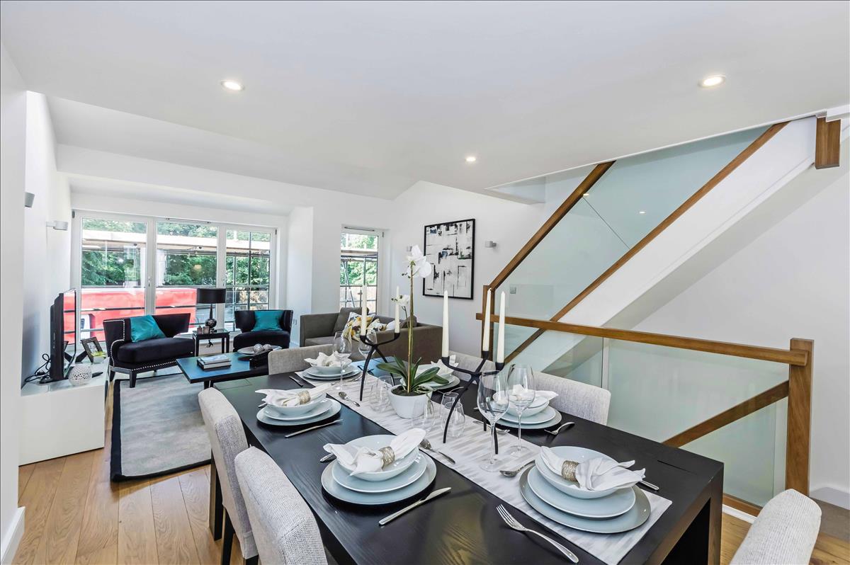 deluxe four bed gated mews house for rent in the heart of de beauvoir