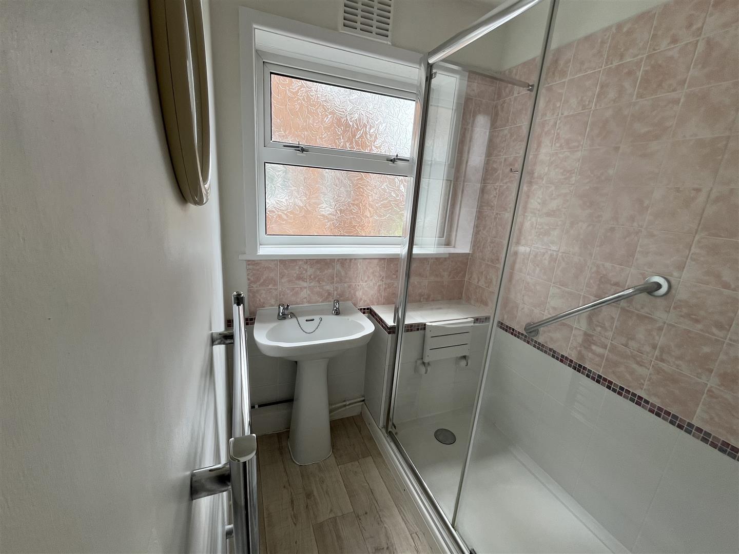 Property Image 9b814538-3ceb-41a2-be92-70896731f398