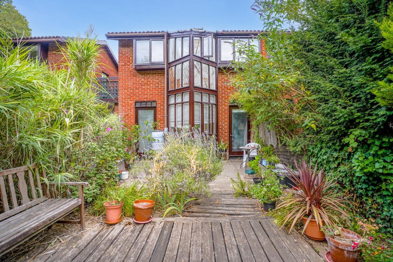 Property Image 9b82ff8f-c0ea-4cf2-9793-b282cf91781d