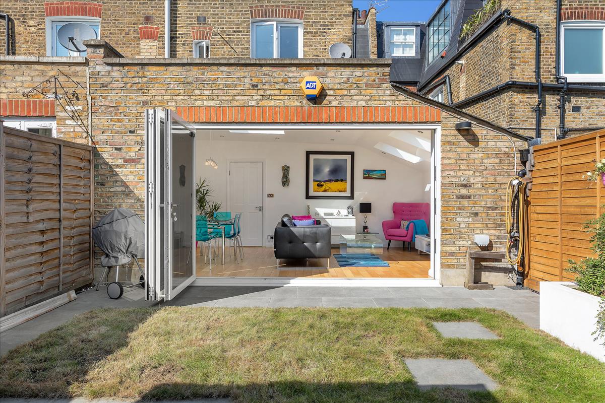 Property Image 9b9819a6-19d2-4cd3-b378-2c617cf41e42