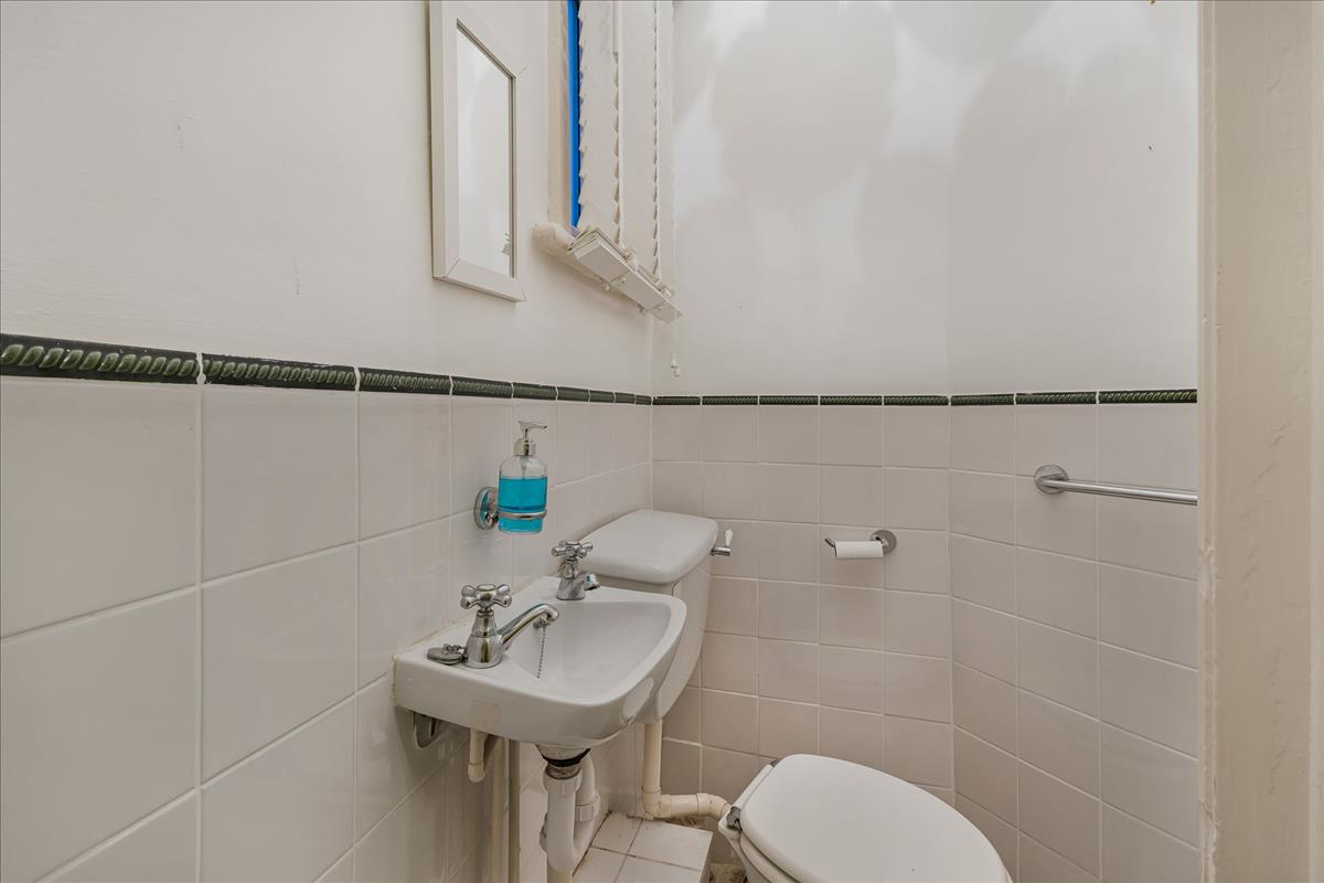 Property Image 9b9c36ae-0fea-4ee5-a01a-133f53a13a3c