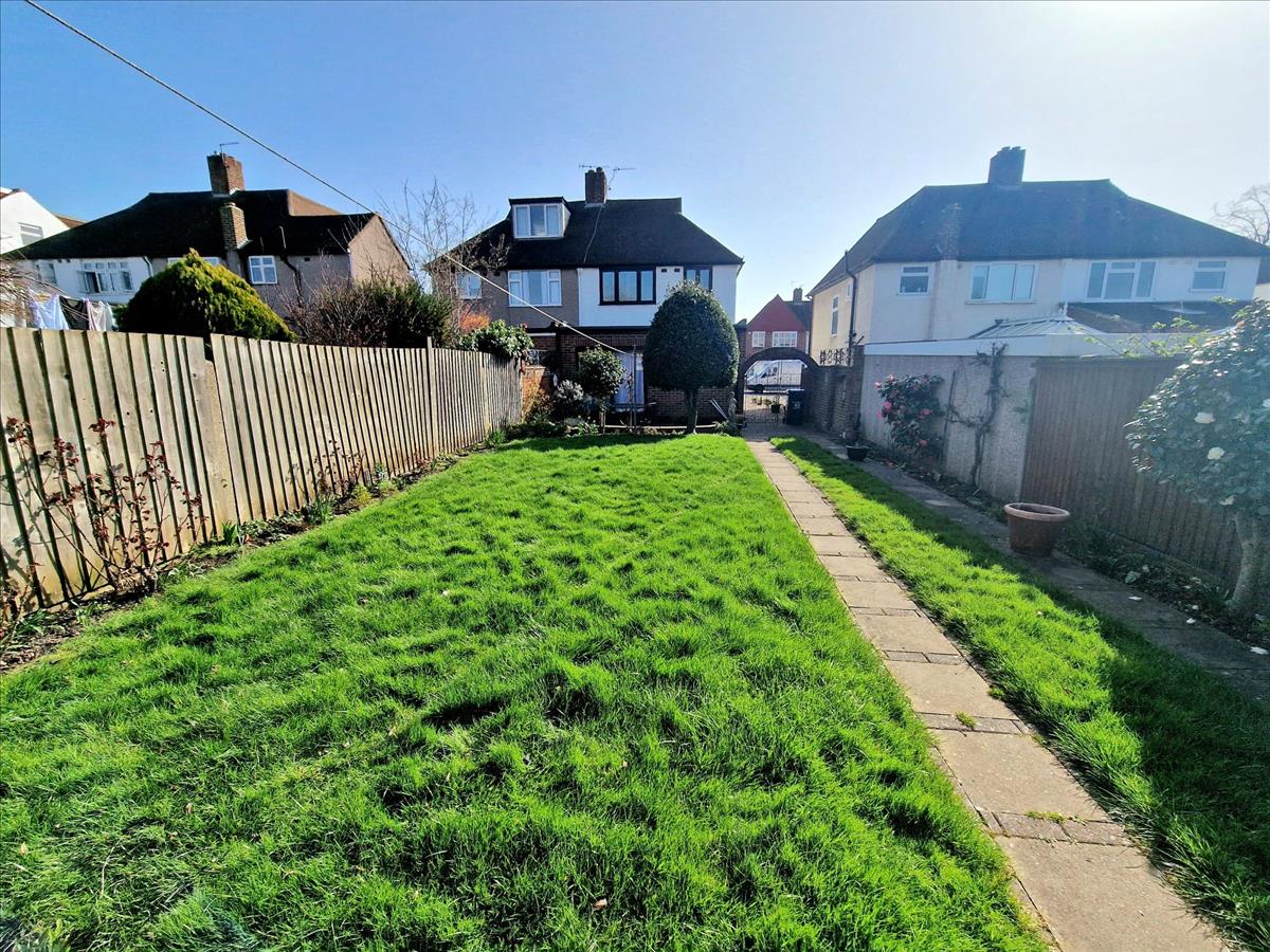 Property Image 9bb18c8c-b4d0-4bf7-9368-4f5aa358eb41