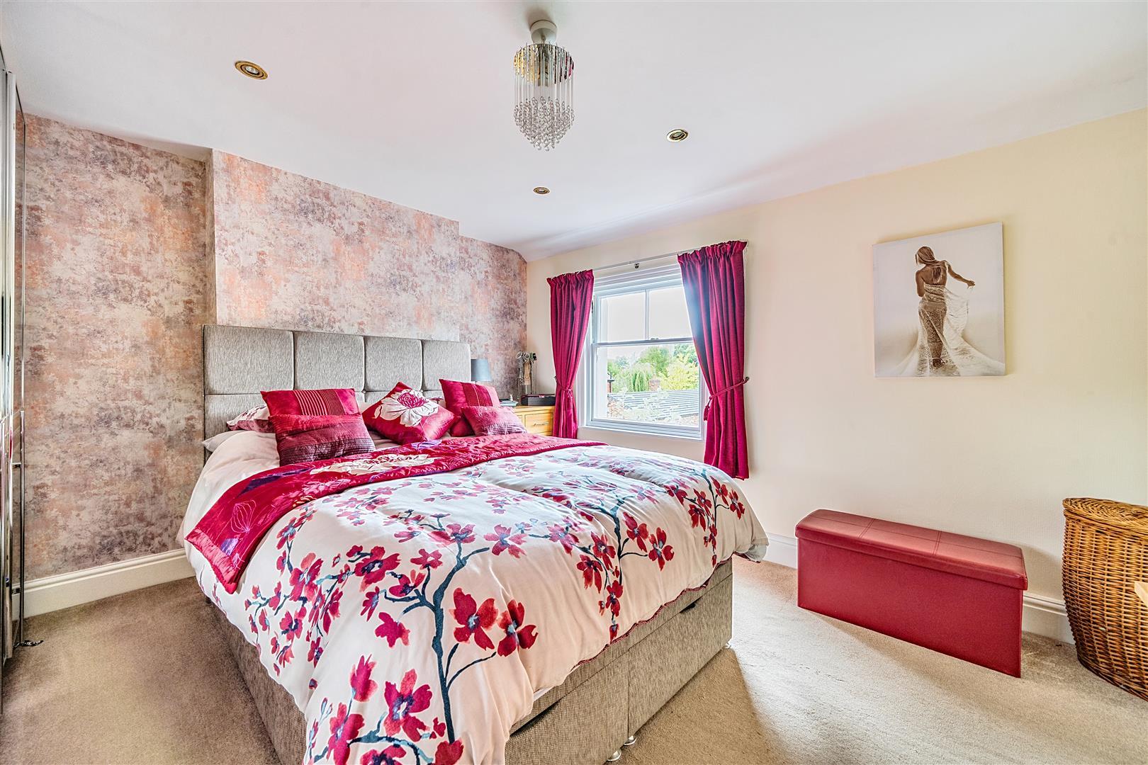 Property Image 9bbcf1f2-a8f2-41f9-bad7-30238ce83eb1