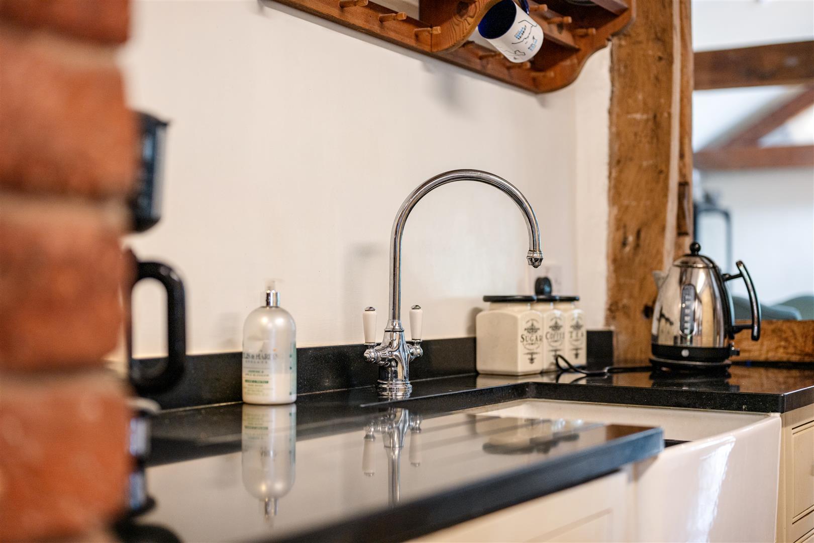 Property Image 9bc3c75a-9e56-4390-bf8b-4732e8f5351e