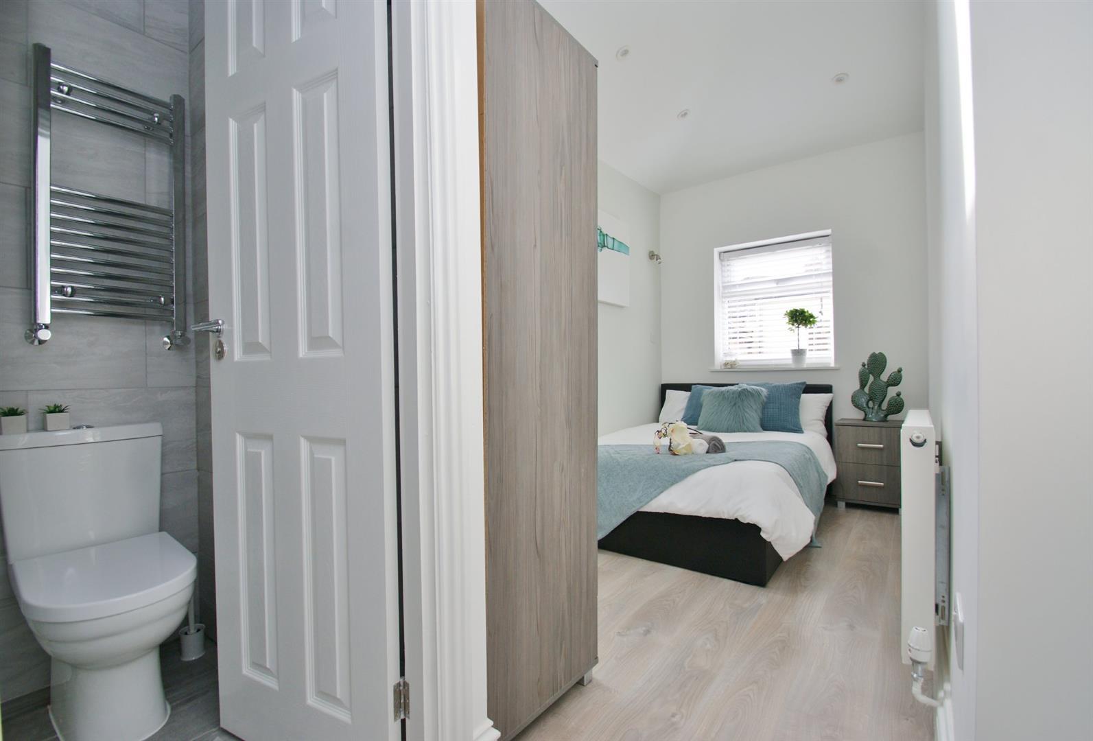 Property Image 9bc92860-8ae8-4c57-87af-8c3cfe1682f6