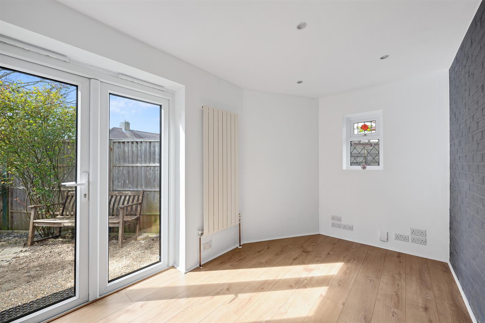 Property Image 9bce2816-8d83-4fcc-838e-61ee837c372b