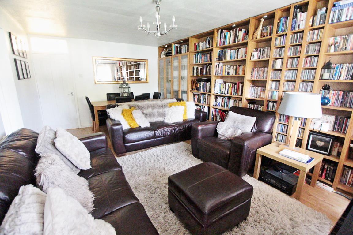 Property Image 9bd8cf00-c708-4dc2-a7e9-3a36e92e110a