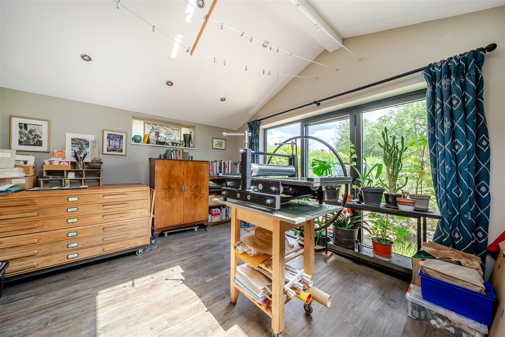 Property Image 9bf0ac8d-cd84-47f7-967a-4447461b97d2