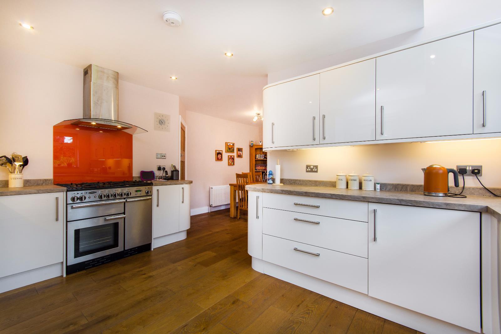 Property Image 9bfa1f74-6afd-40f9-8210-ae78a80703a4