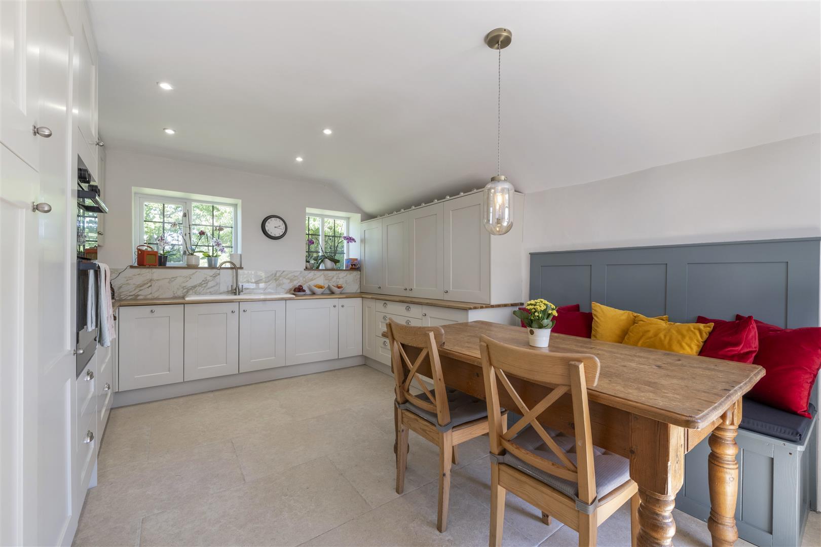 Property Image 9bfa6697-9754-4052-b95b-4c6f7e9e0062