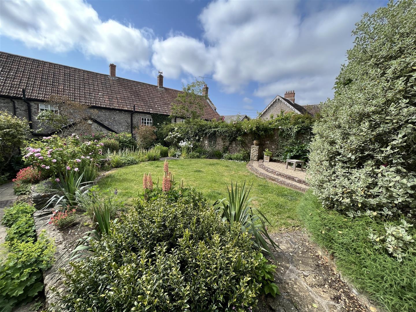 Property Image 9c104540-5260-43aa-bed5-c3f057f41c73