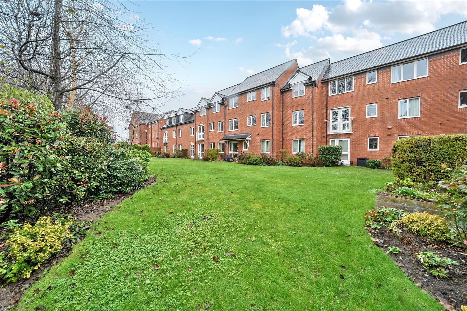 Property Image 9c213d33-60dc-4b61-bbc6-f762c1f0e17c
