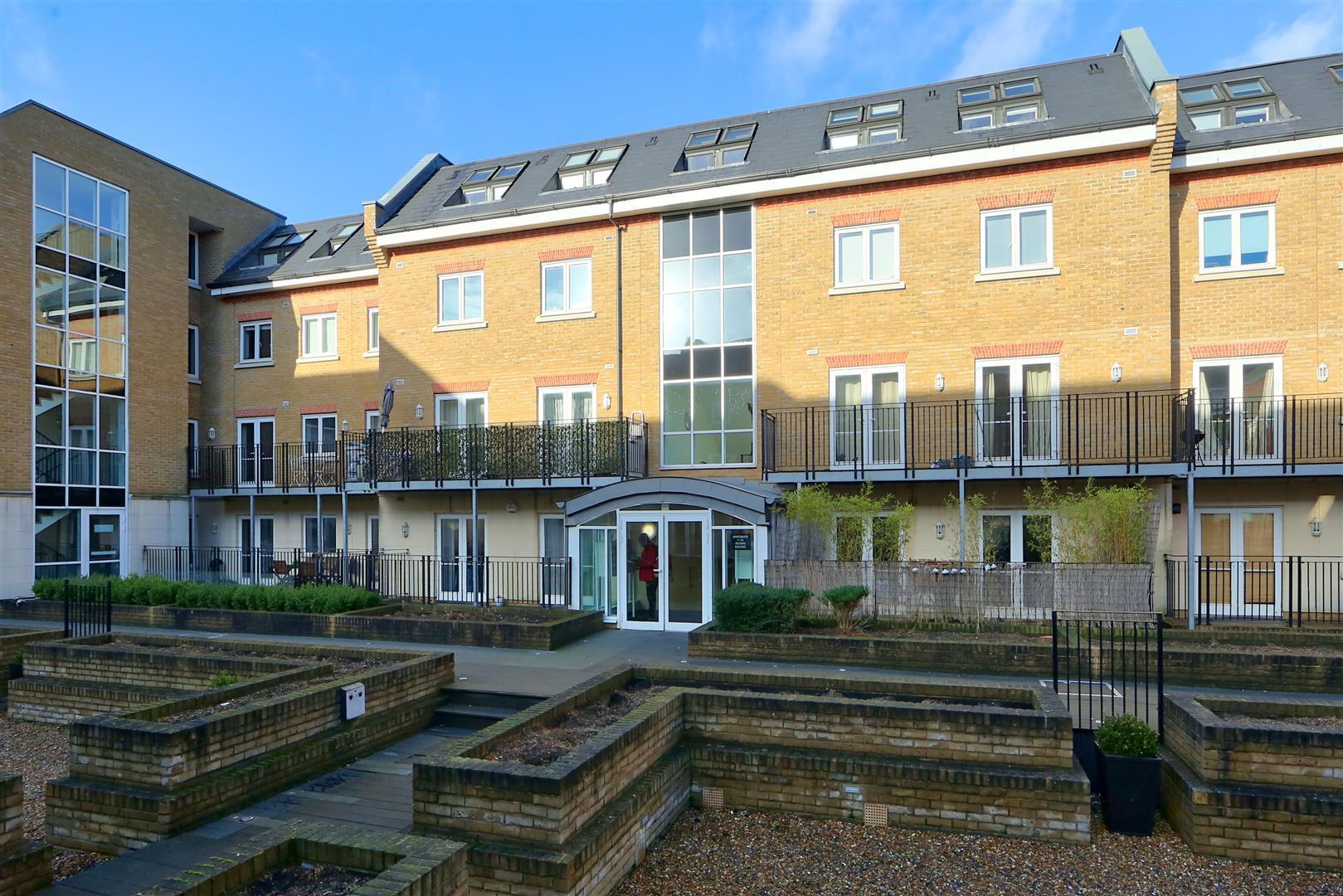 Property Image 9c291f7d-5f6f-4a92-96ff-6df473586362